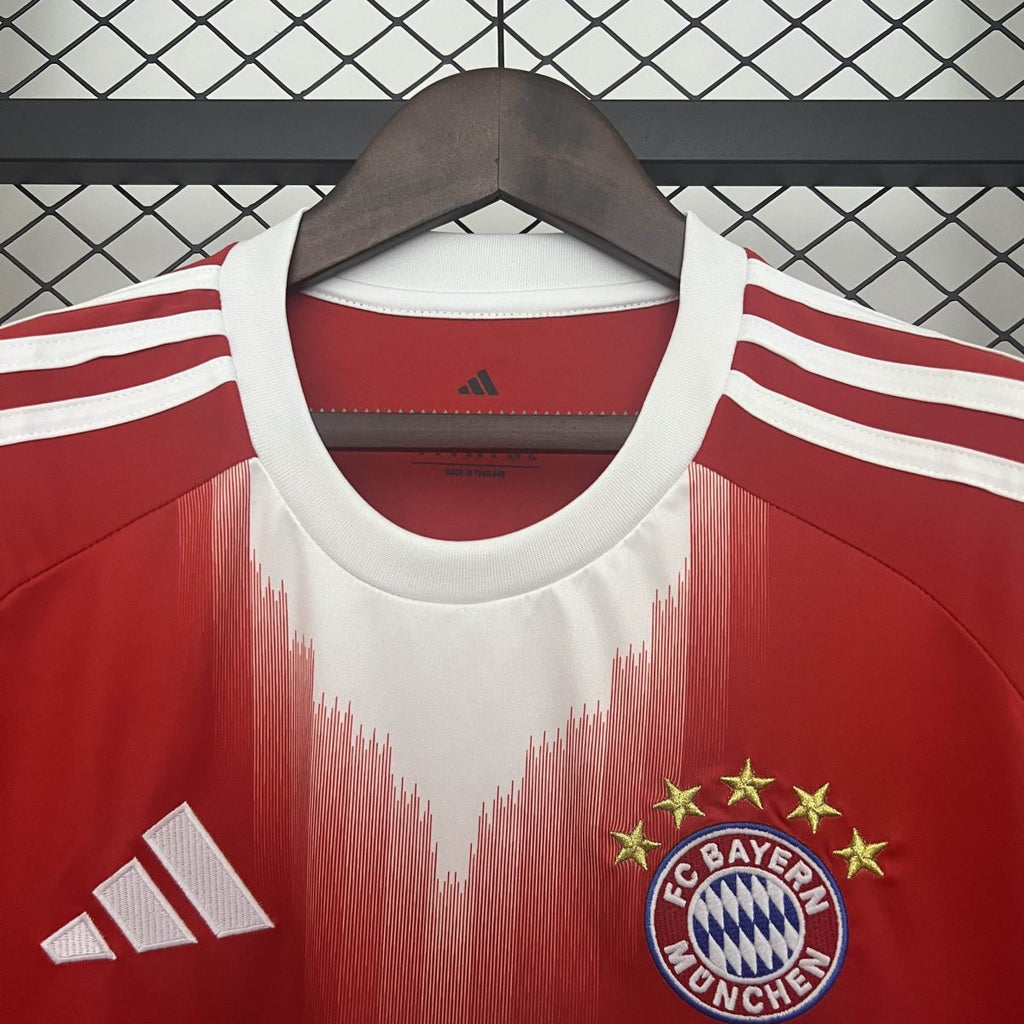 2025/2026 Bayern Munich Home Football Shirt