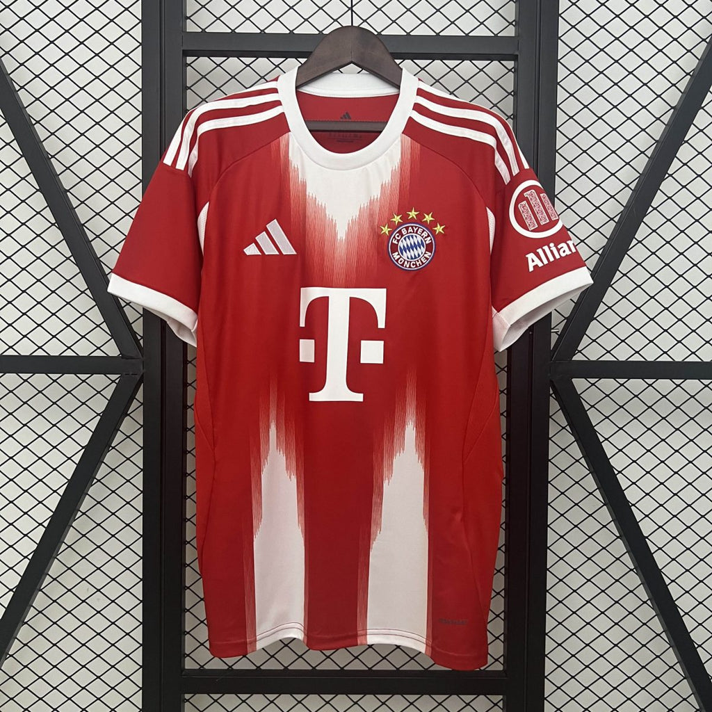 2025/2026 Bayern Munich Home Football Shirt